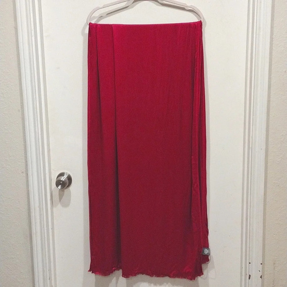 Vince Camuto Women's Dark Pink Fuchsia 100% Viscose Scarf-Casual  Barbiecore - Picture 1 of 6